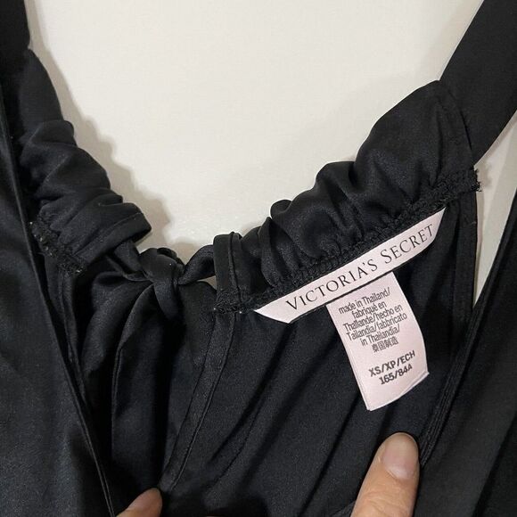Victoria Secret black satin tie back romper sleepwear size XS - Picture 5 of 7
